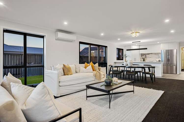 2 McCahon Lane_4