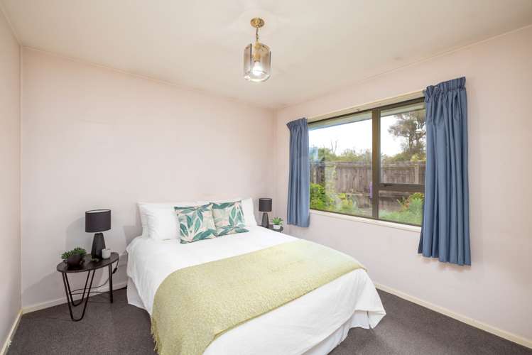 12 De Bloge Place Burwood_7