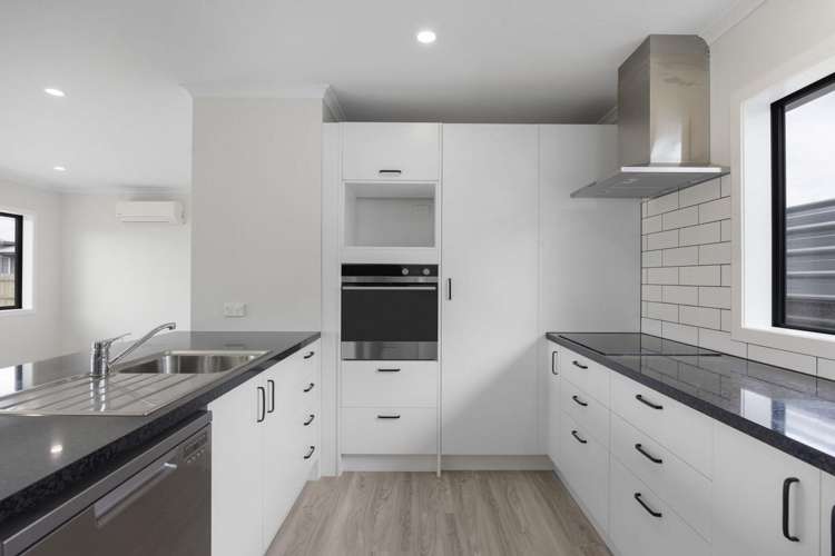 43 Collins Street Hawera_2