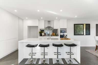 8 Opouatu Avenue_2