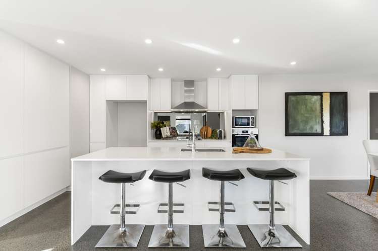 8 Opouatu Avenue Glenbrook_2