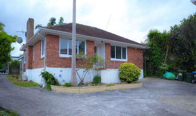 3 Bedroom, 2 Bath House in Prime Family Location