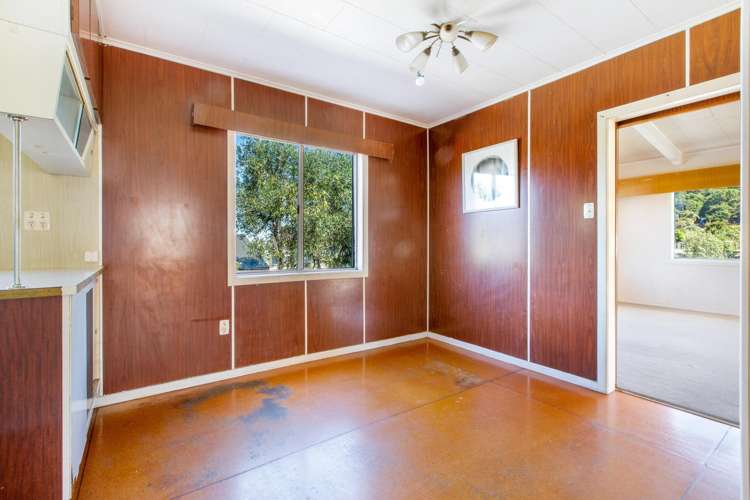 5 Blake Street Surfdale_13