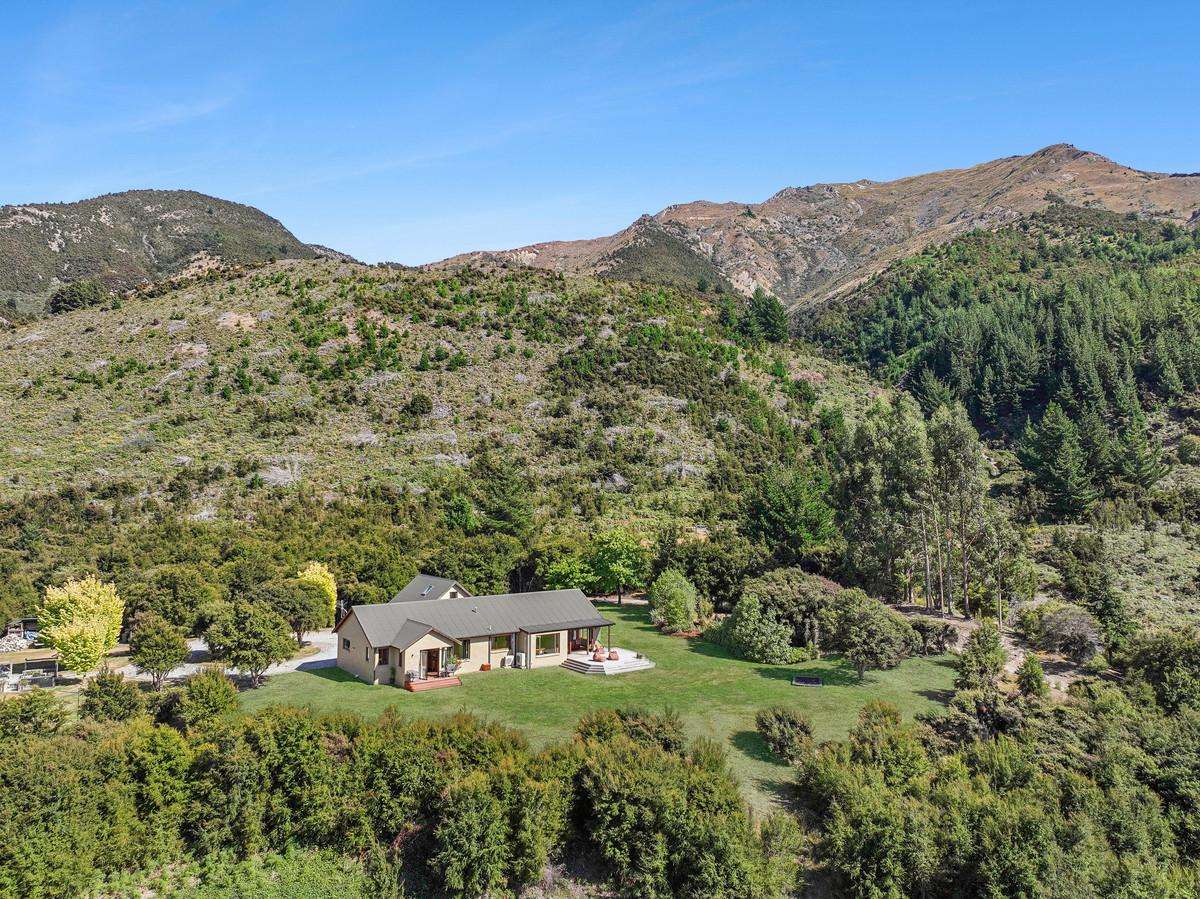 1091 Lake Hawea - Albert Town Road_0