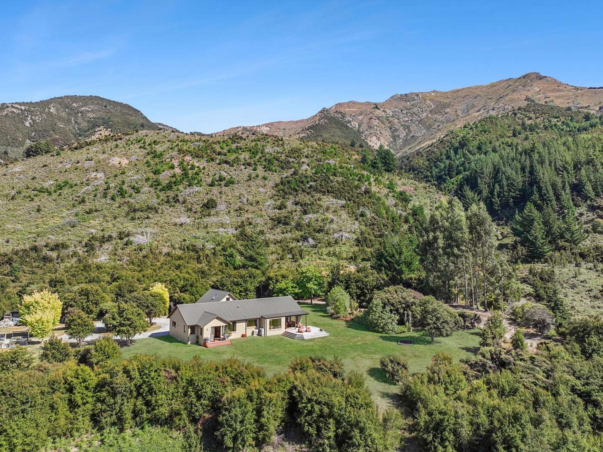 1091 Lake Hawea - Albert Town Road Lake Hawea_0