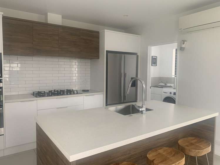 34 PEPENE AVE "WAIATA SHORES" Takanini_13