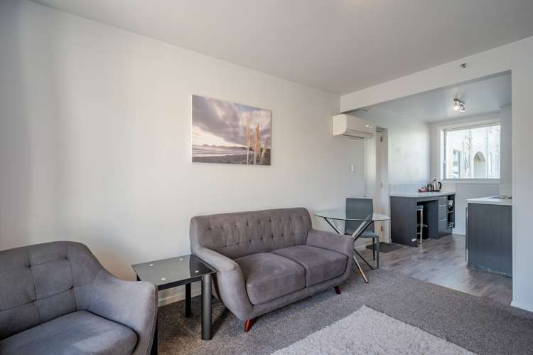 79c Beach Road Akaroa_7