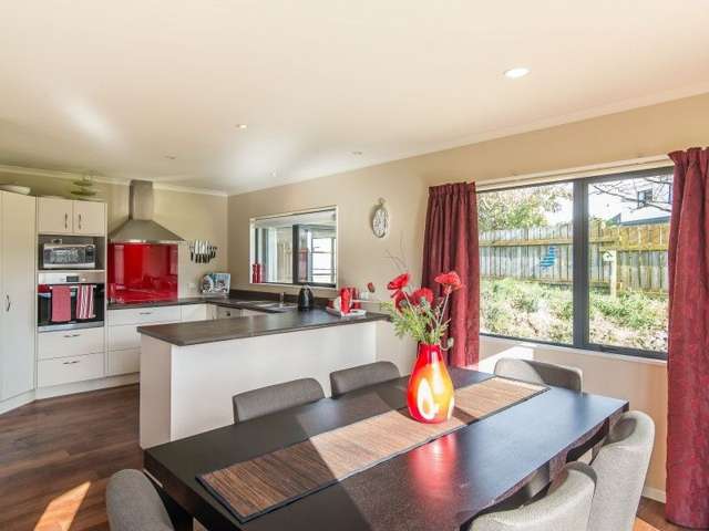 51 Hillcrest Road Raumati Beach_1