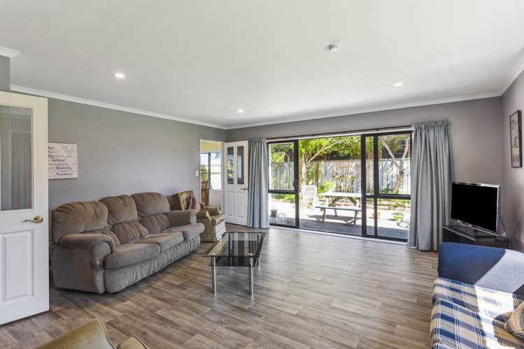 47 Lorna Irene Drive Raumati South_5