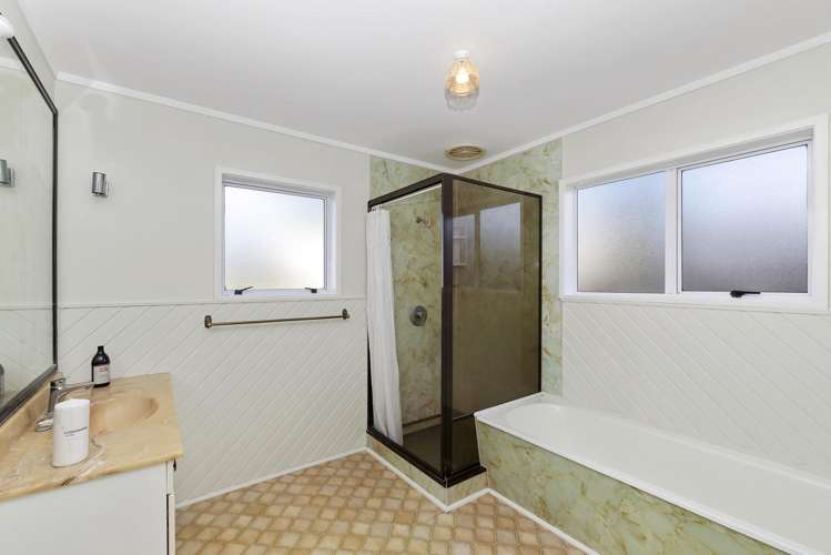 7 Karaka Street New Lynn_12