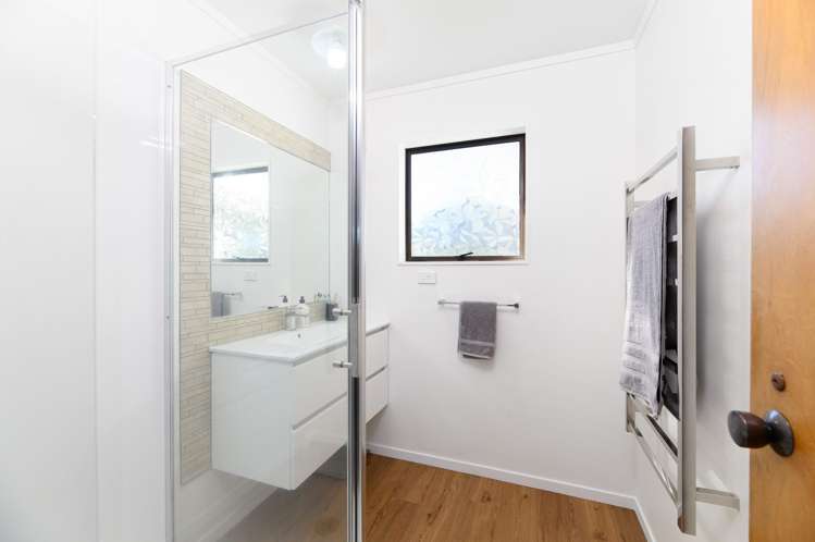 2/68 View Road Henderson_8