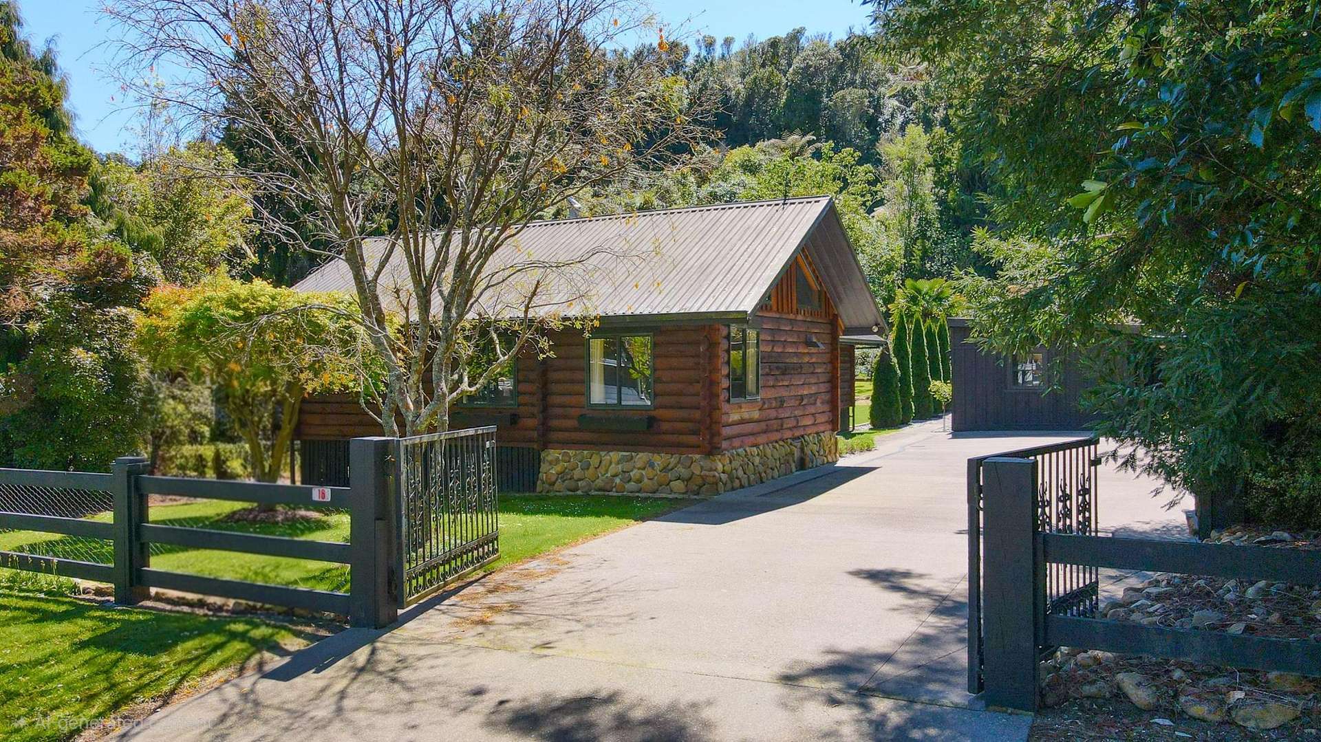 16 Tombleson Road Lake Rotoehu_0