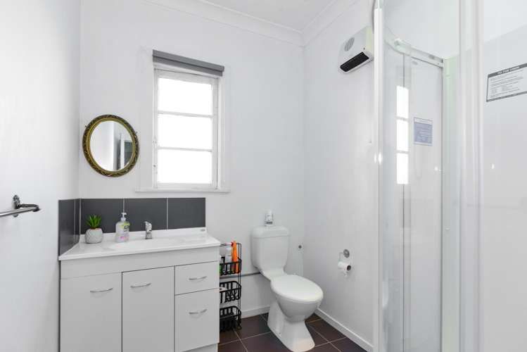 402 Frederick Street West Mahora_6