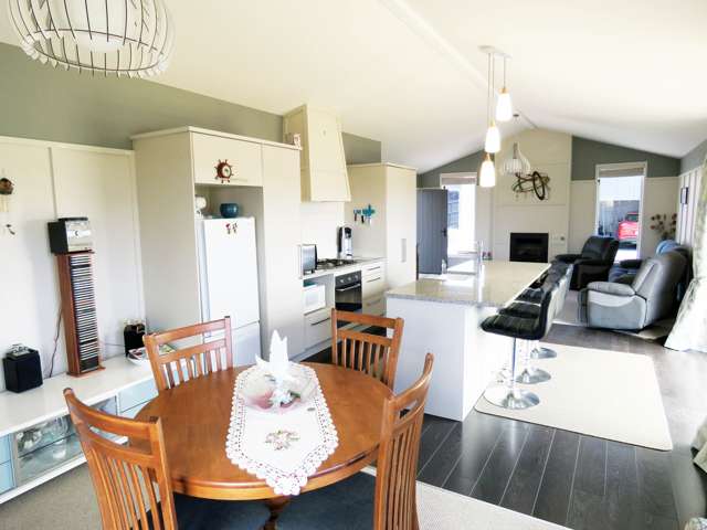 18 The Glade Papamoa_3