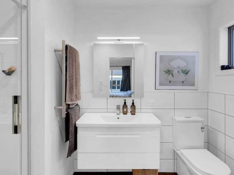 108 Fox Street Hamilton East_21