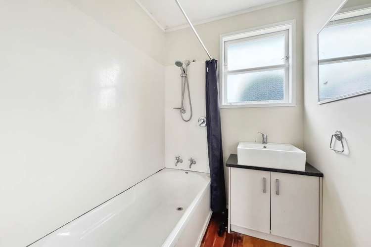 16 Harrow Place Manurewa_5