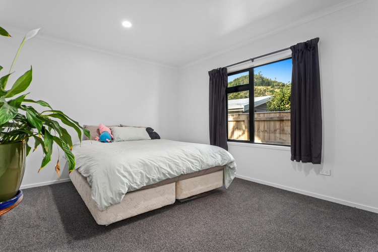 64 Douglas Street_5
