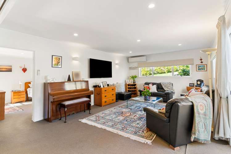 18 Uppingham Crescent Hillcrest_13