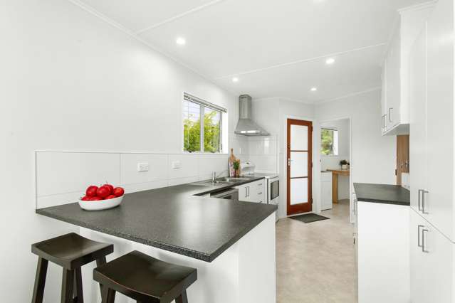 17 Gainsborough Grove Belmont_3