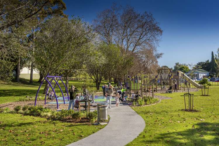 2 Grahame Street Devonport_21