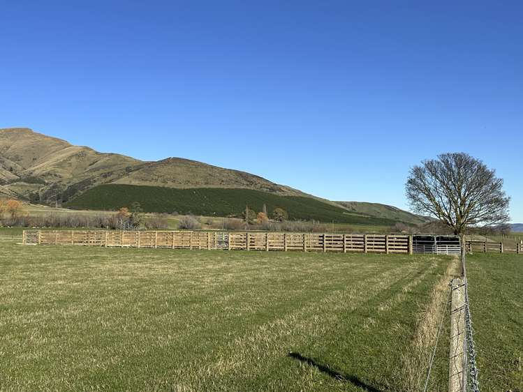 142 East Dome Station Road Lumsden Surrounds_5