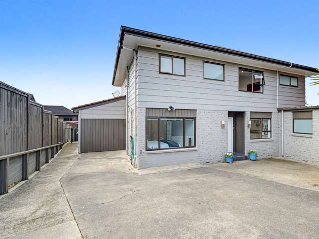 Sunlit Spacious Haven in Rangitoto College Zone