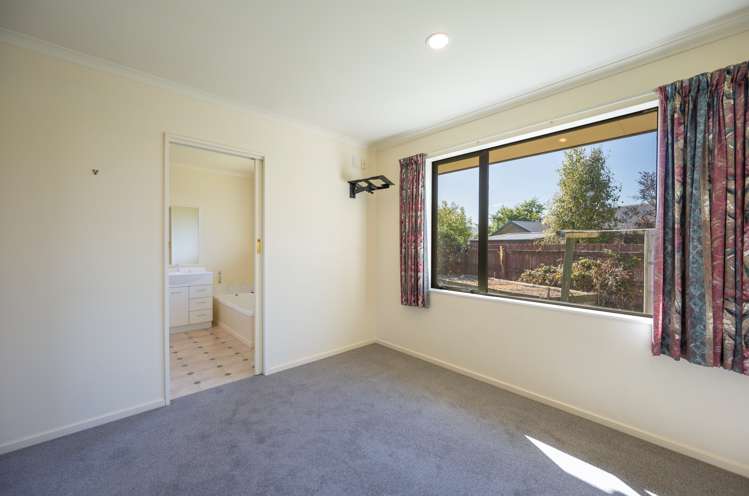 37 Starveall Street Brightwater_13