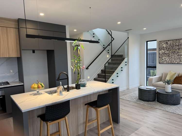 9 Spars Road 1629_5