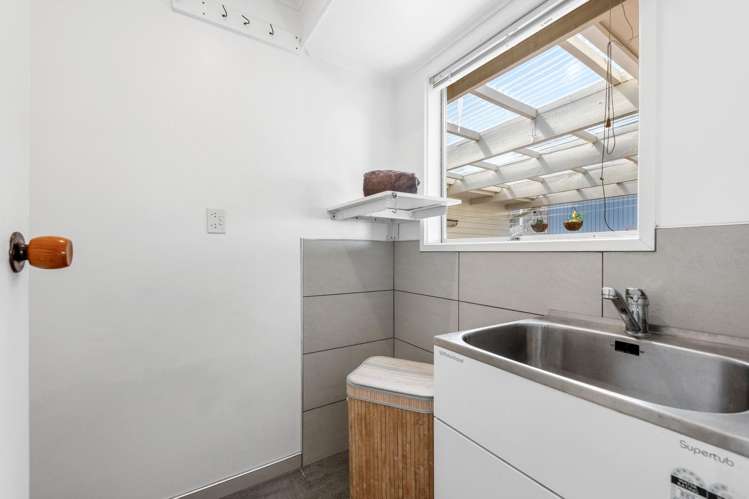 10 Borrowdace Avenue Botany Downs_30