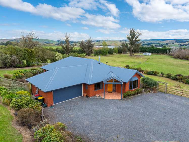 1121 Waihola Highway Waihola_18