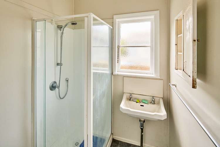 29 Pirie Crescent Moera_13