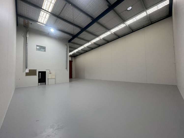 Unit E/61 Hugo Johnston Drive Penrose_2