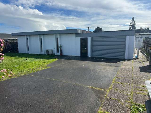 MASSIVE 5 BEDROOM HOME - NOW READY FOR YOU
