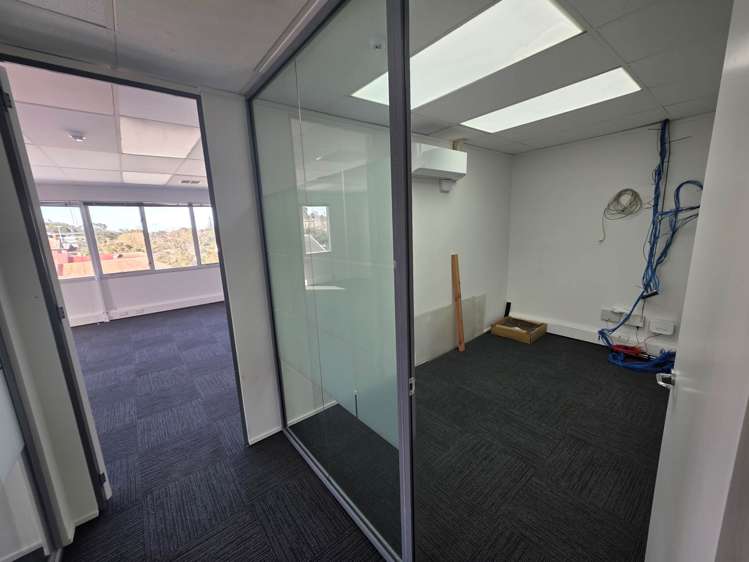 19 Great South Road Epsom_8