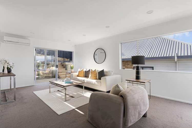 2/9 Colmar Road_5