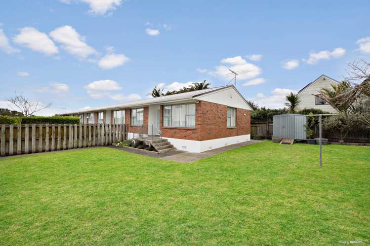 5/1 Fifth Avenue Mt Albert_13