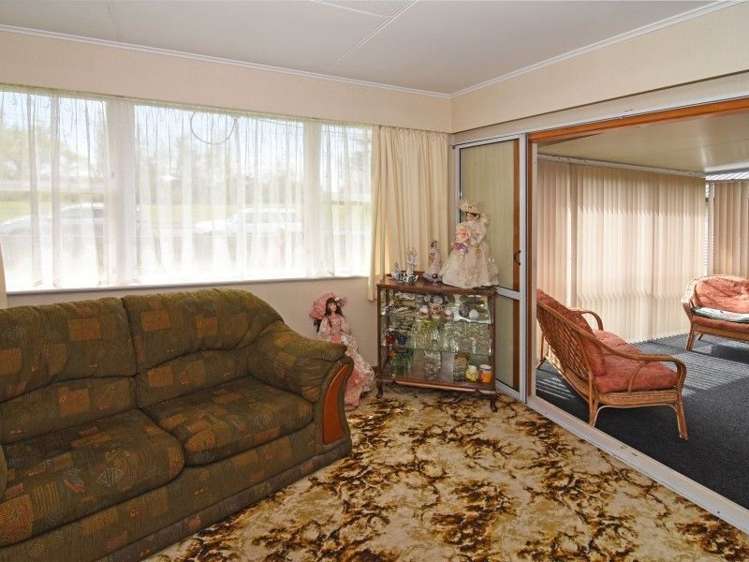 51 Intermediate Street Solway_9