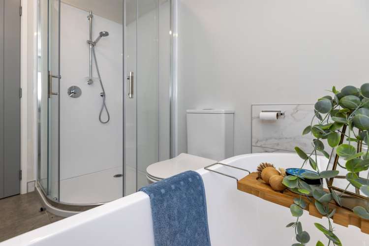 79 The Esplanade Raumati South_25