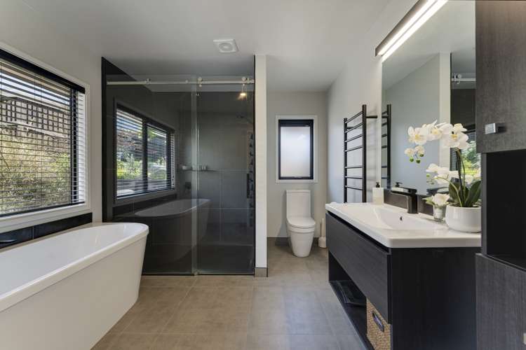 13 Howden Drive Jacks Point_10