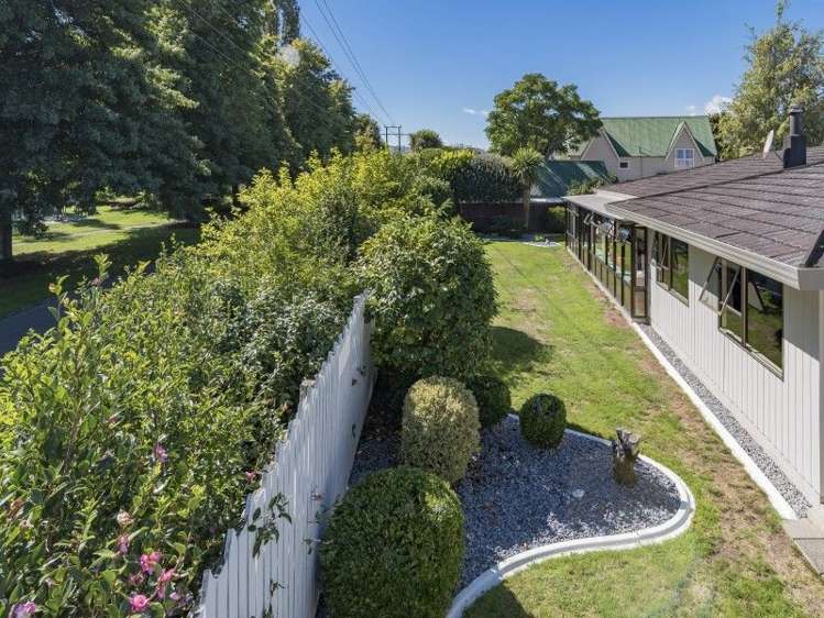 9 Byron Place Stoke_17