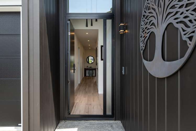 37 Matahae Crescent_4