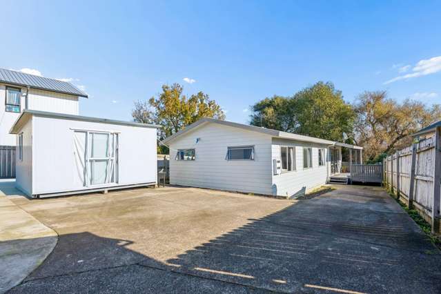 Four Bedrooms, Freehold & a Bonus Cabin…