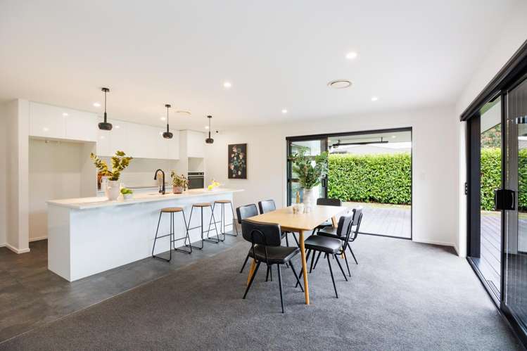 324A College Street West End_15