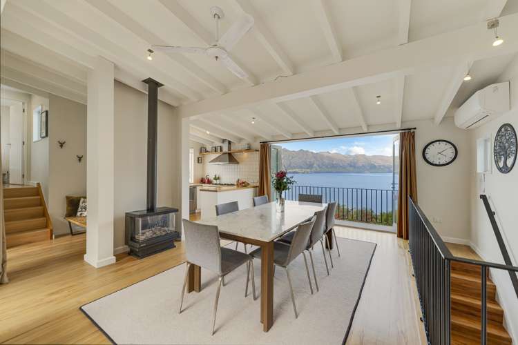 6 Matau Place Fernhill/Sunshine Bay_11