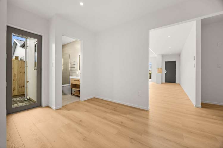 44 Furlough Road Opaheke_8
