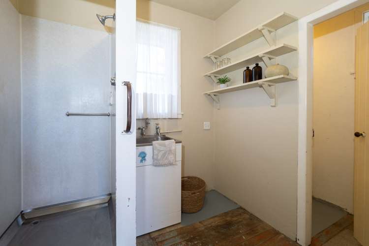 37 Racecourse Road Allenton_11