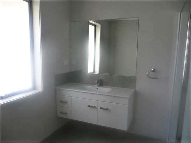 4 Muirfield Crescent 11545_3