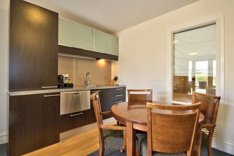 606/34 Lake Esplanade Queenstown_6