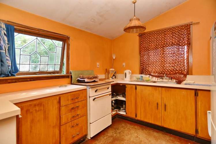 5 Pembertons Road Sefton_7