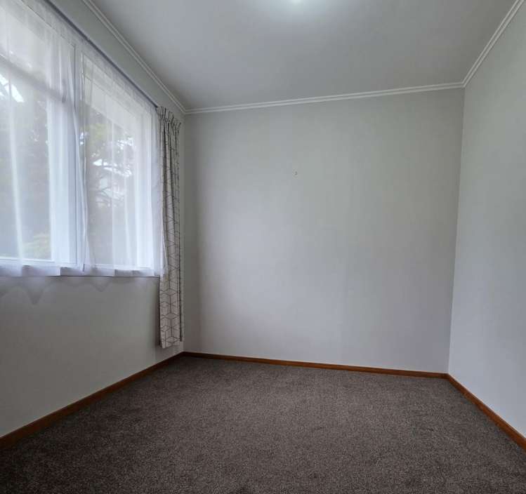 8A Devon Place Cannons Creek_18